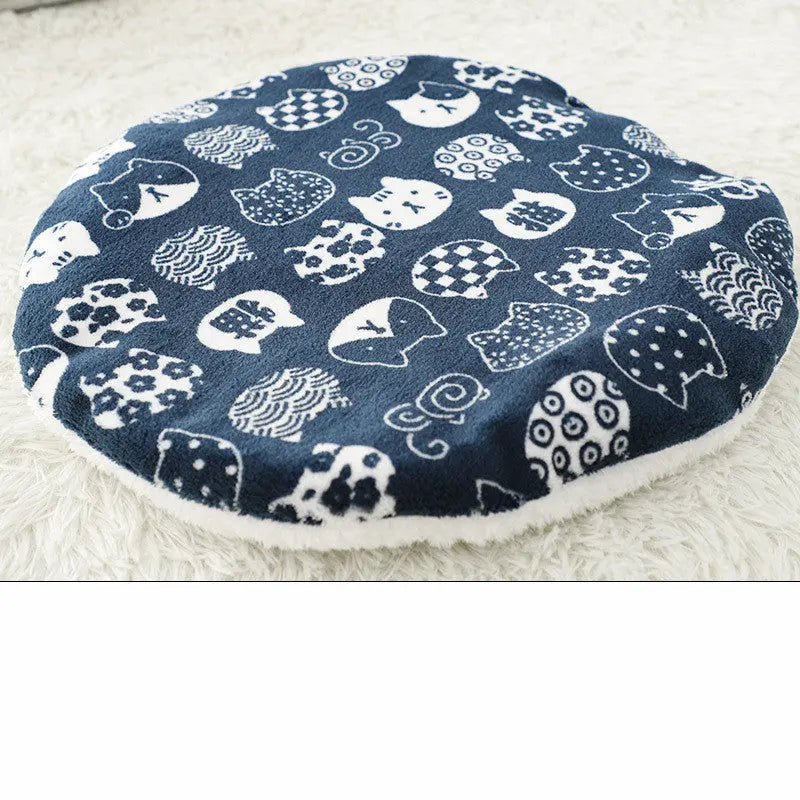 Four Seasons Dog Bed – Cozy, Soft & Stylish!